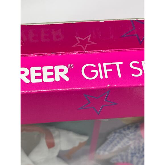 VTG 3 NEW BARBIE 1996 COOL CAREER Fashion NURSE, EXECUTIVE & ARTIST Clothes LOT - Picture 7 of 11